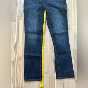 Levi Perfect Waist 525 Straight Leg Jeans